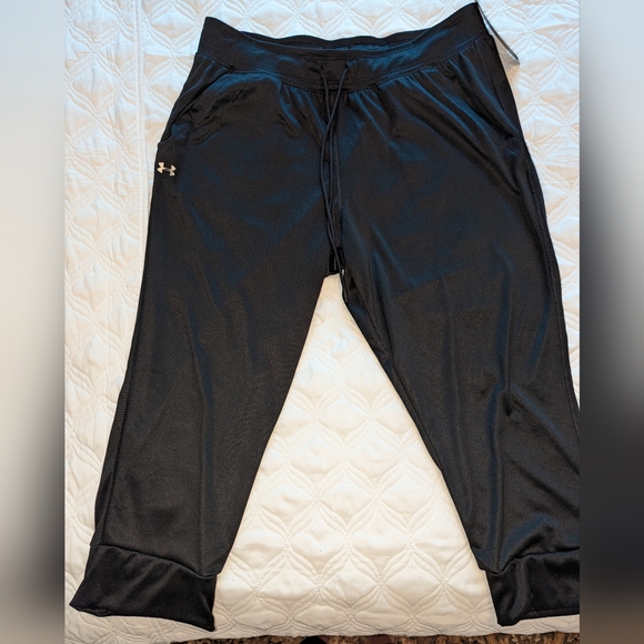 Under Armour Large Capri Jogger - Picture 1 of 6